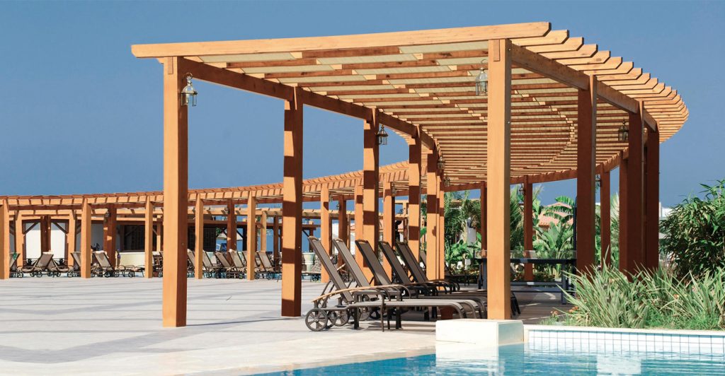 Bí quyết thi công Giàn mái che gỗ nhựa ngoài trời